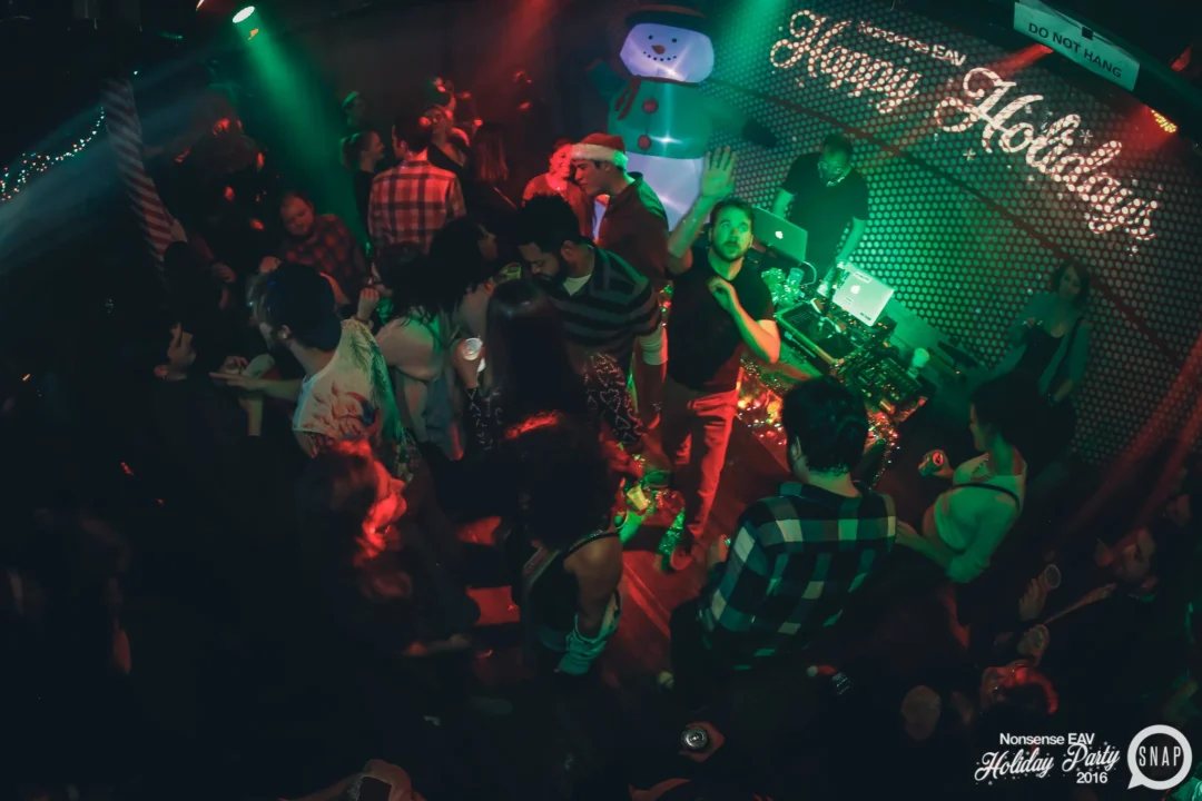Nonsense EAV 2016 Holiday Party! Kimber! Fuller! Santa! The Basement was festive AF! Tag your friends! Photography by Oh Snap Kid