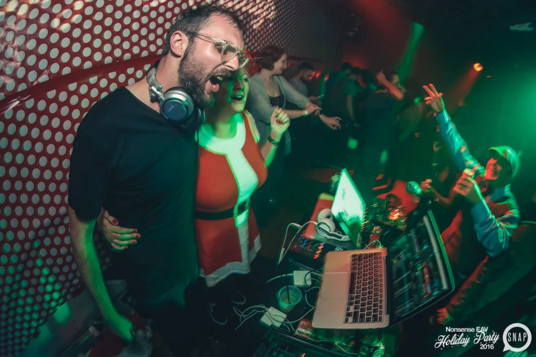 Nonsense EAV 2016 Holiday Party! Kimber! Fuller! Santa! The Basement was festive AF! Tag your friends! Photography by Oh Snap Kid
