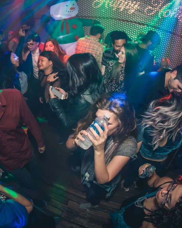 Nonsense EAV 2016 Holiday Party! Kimber! Fuller! Santa! The Basement was festive AF! Tag your friends! Photography by Oh Snap Kid