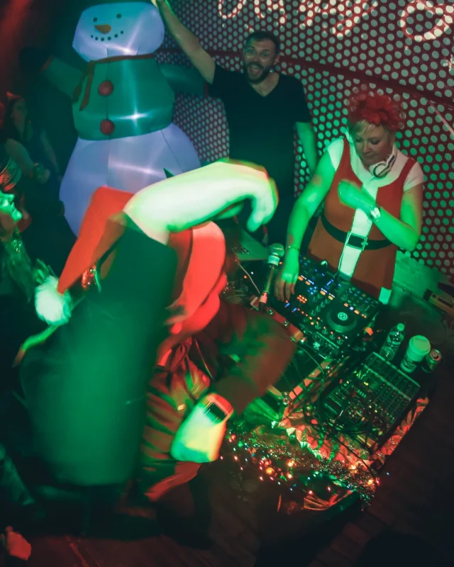 Nonsense EAV 2016 Holiday Party! Kimber! Fuller! Santa! The Basement was festive AF! Tag your friends! Photography by Oh Snap Kid