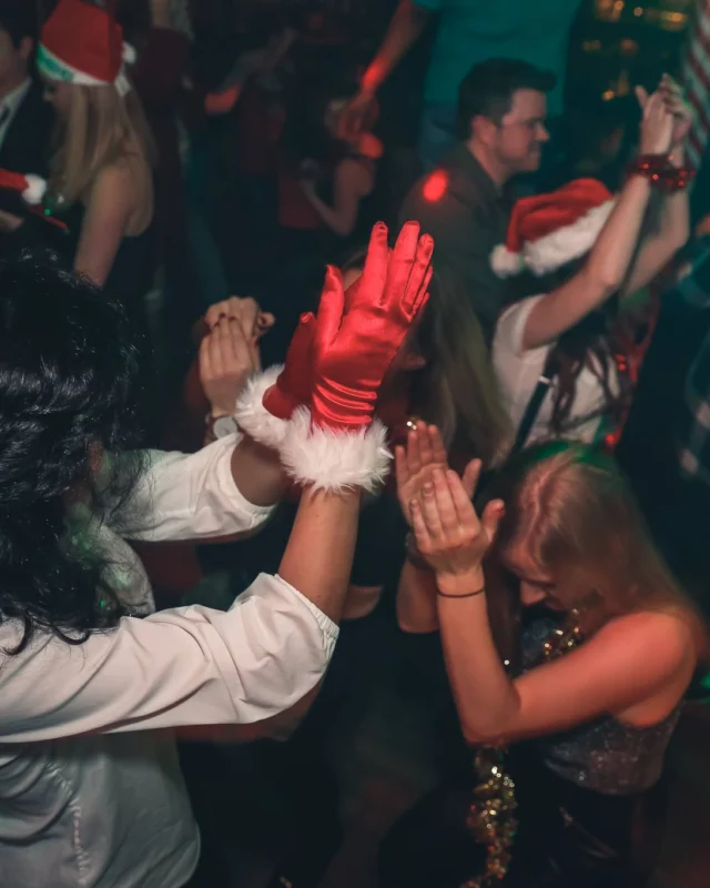 Nonsense EAV 2016 Holiday Party! Kimber! Fuller! Santa! The Basement was festive AF! Tag your friends! Photography by Oh Snap Kid