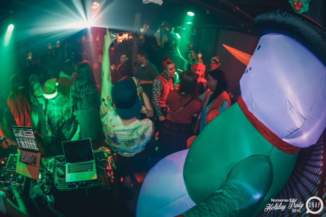 Nonsense EAV 2016 Holiday Party! Kimber! Fuller! Santa! The Basement was festive AF! Tag your friends! Photography by Oh Snap Kid