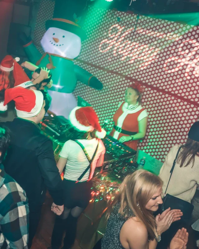 Nonsense EAV 2016 Holiday Party! Kimber! Fuller! Santa! The Basement was festive AF! Tag your friends! Photography by Oh Snap Kid