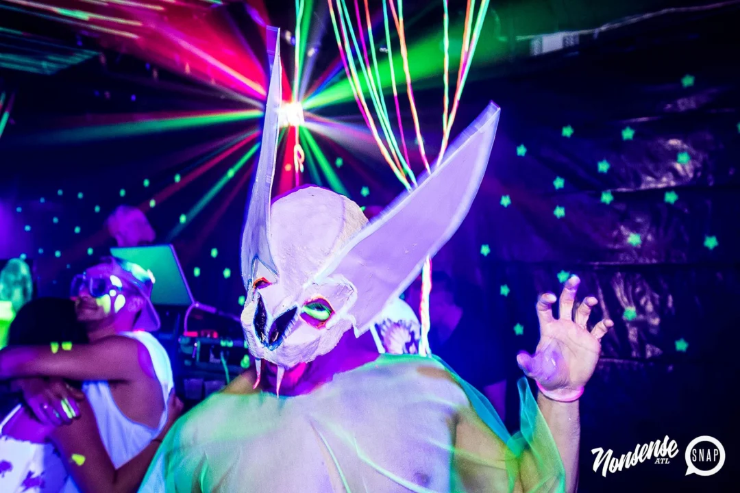 Nonsense GLOW Dance Party - July 2019 at The Basement. DJs: MP3PO & Skalaka. Facepainting by Brooke Creates. Photo by Oh Snap Kid.