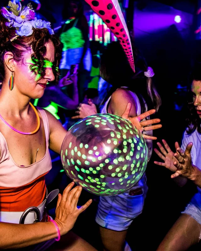 Nonsense GLOW Dance Party - July 2019 at The Basement. DJs: MP3PO & Skalaka. Facepainting by Brooke Creates. Photo by Oh Snap Kid.