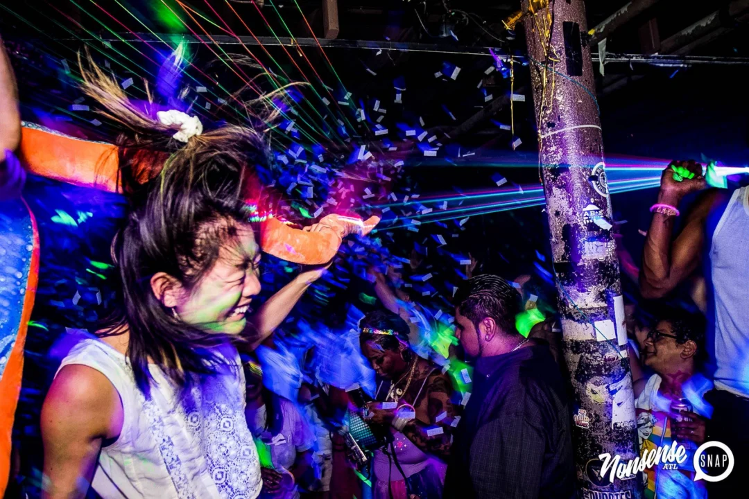 Nonsense GLOW Dance Party - July 2019 at The Basement. DJs: MP3PO & Skalaka. Facepainting by Brooke Creates. Photo by Oh Snap Kid.