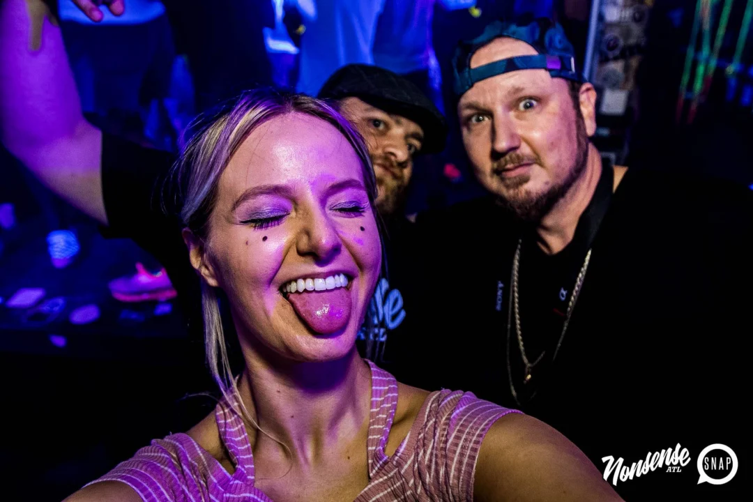 Nonsense GLOW Dance Party - July 2019 at The Basement. DJs: MP3PO & Skalaka. Facepainting by Brooke Creates. Photo by Oh Snap Kid.