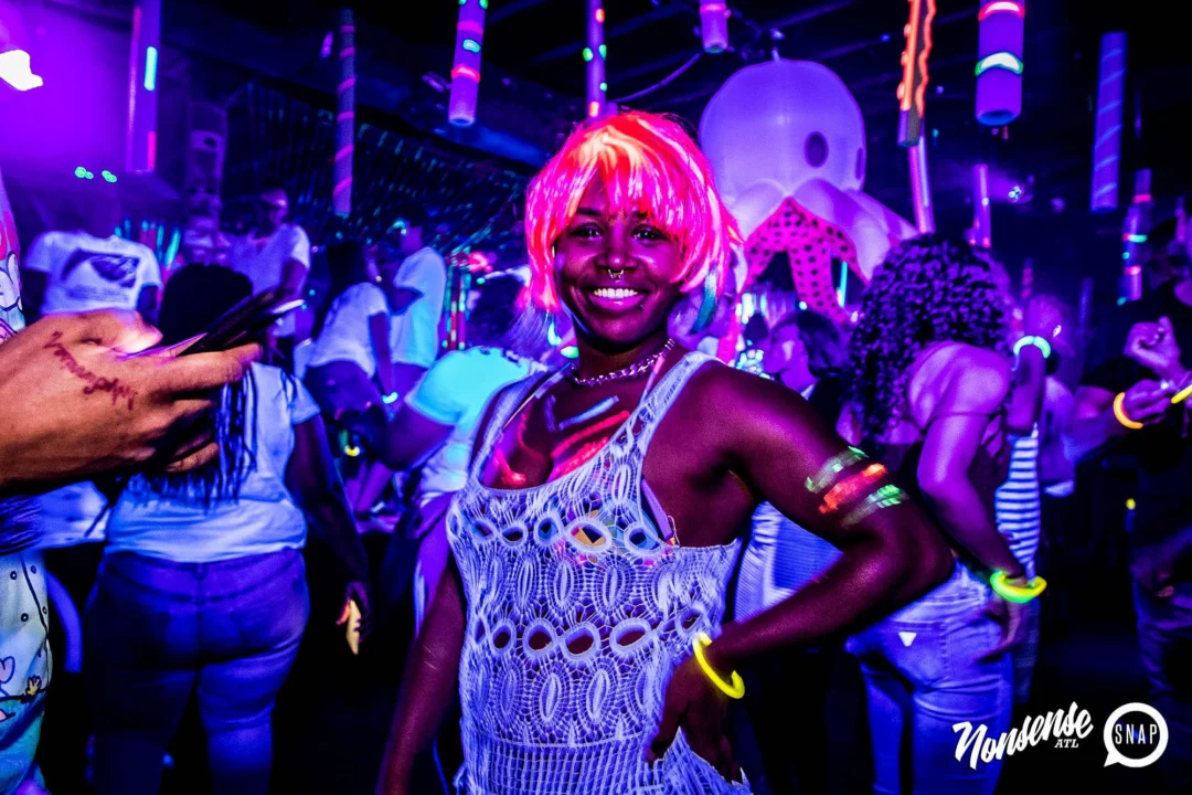 Nonsense GLOW Dance Party - July 2019 at The Basement. DJs: MP3PO & Skalaka. Facepainting by Brooke Creates. Photo by Oh Snap Kid.