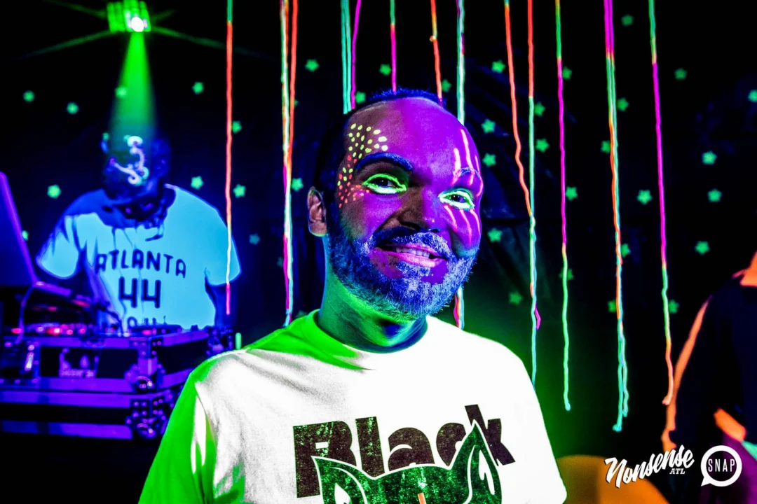 Nonsense GLOW Dance Party - July 2019 at The Basement. DJs: MP3PO & Skalaka. Facepainting by Brooke Creates. Photo by Oh Snap Kid.