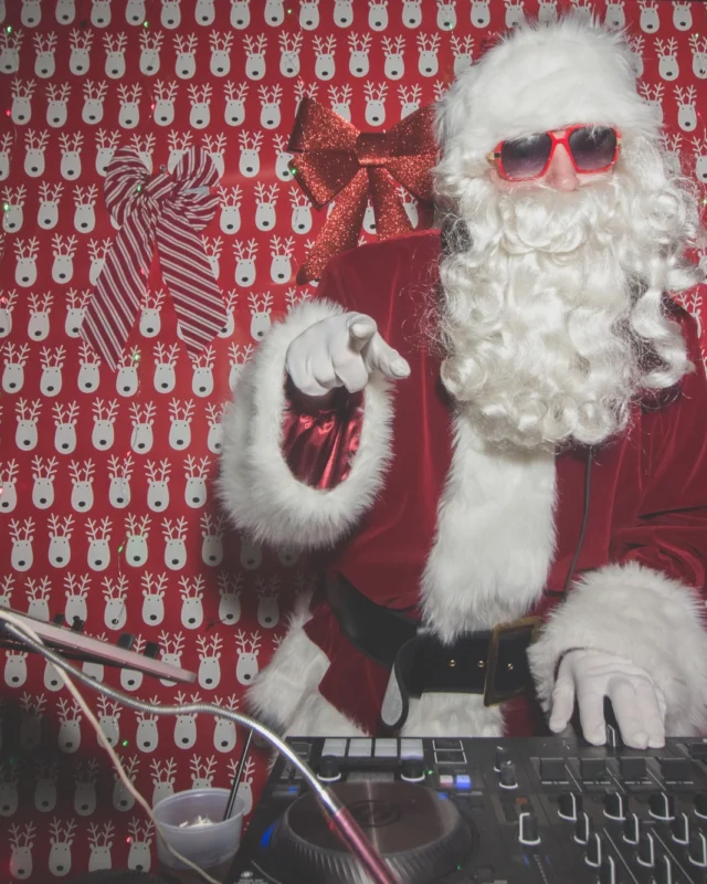 Nonsense Holiday Dance Party Spectacular 2019 at The Basement! Friday December 20, 2019. Santa! Krampus! Kimber! ALL OF THE LIGHTS! Photo by Oh Snap!