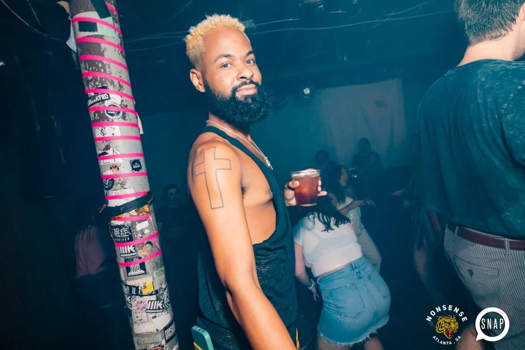 Hot Mess dance pop party - July 2022 - third Friday of every month at The Basement - DJ: Kimber - Photos: Darcy @ Oh Snap Kid