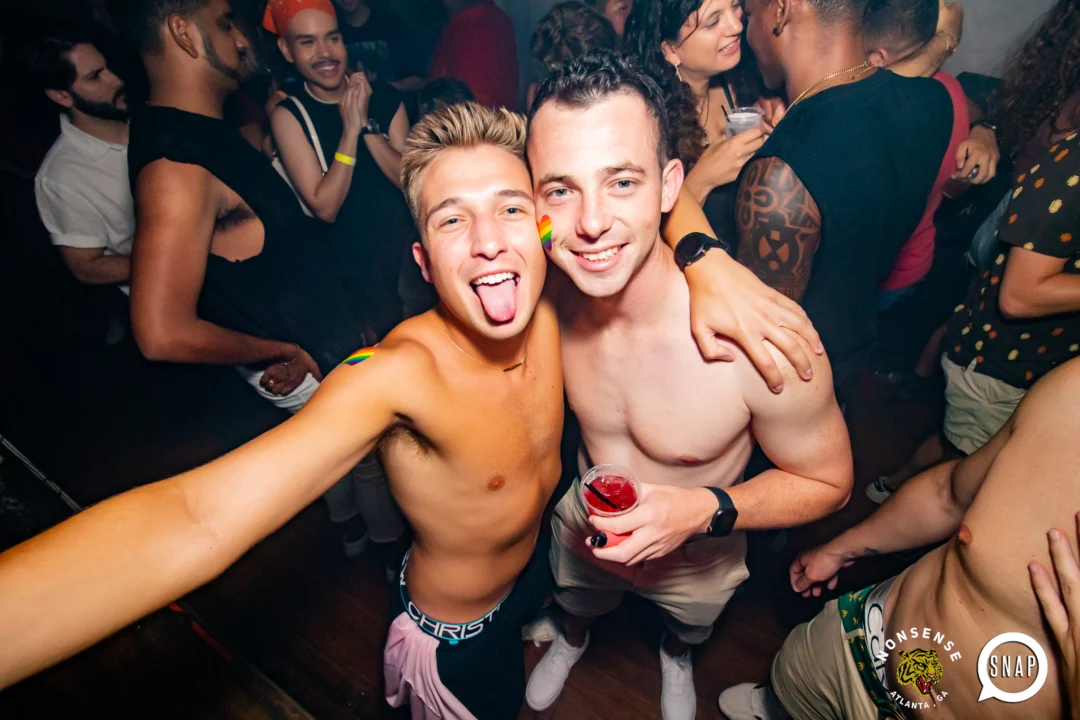 Hot Mess dance pop party - July 2022 - third Friday of every month at The Basement - DJ: Kimber - Photos: Darcy @ Oh Snap Kid