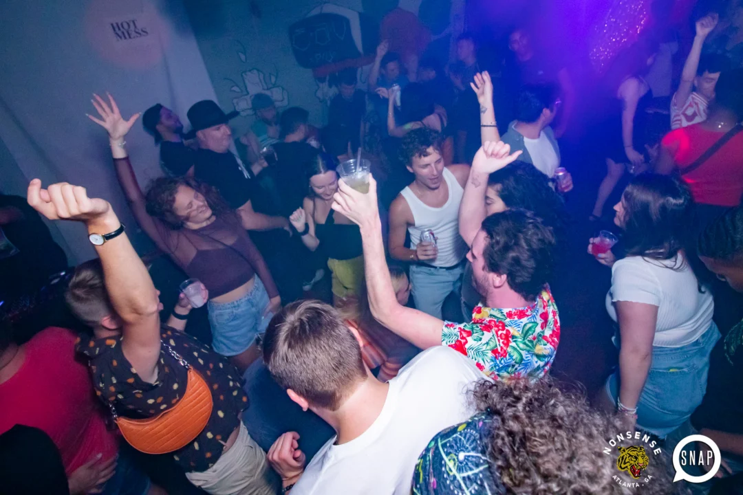 Hot Mess dance pop party - July 2022 - third Friday of every month at The Basement - DJ: Kimber - Photos: Darcy @ Oh Snap Kid