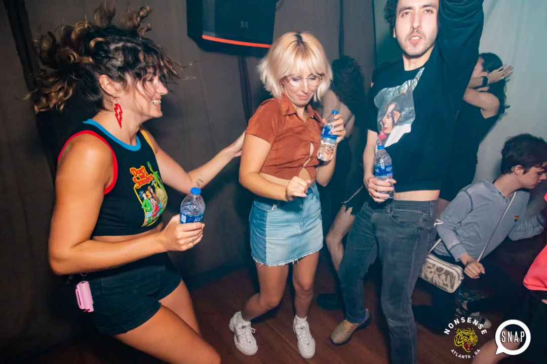 Hot Mess dance pop party - July 2022 - third Friday of every month at The Basement - DJ: Kimber - Photos: Darcy @ Oh Snap Kid