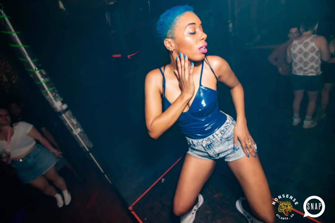 Hot Mess dance pop party - July 2022 - third Friday of every month at The Basement - DJ: Kimber - Photos: Darcy @ Oh Snap Kid