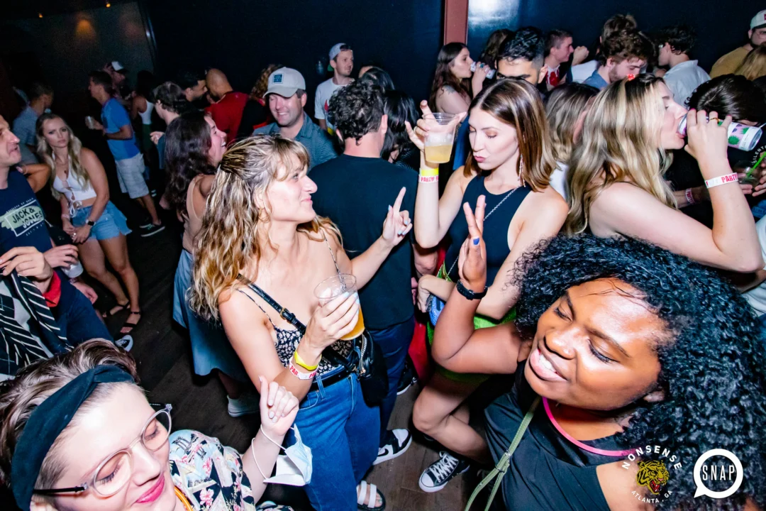 Indie Sleaze - July 2022 - second Saturday of the month @Ammazza - DJ: Kimber - Photos: Darcy @ Oh Snap Kid