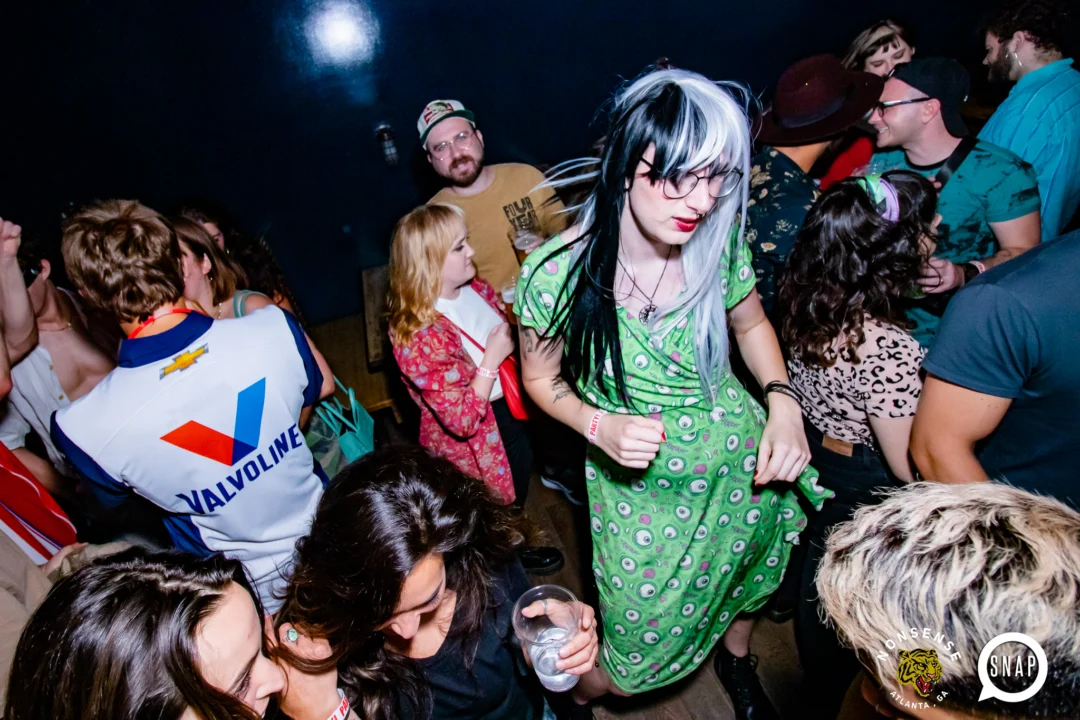 Indie Sleaze - July 2022 - second Saturday of the month @Ammazza - DJ: Kimber - Photos: Darcy @ Oh Snap Kid