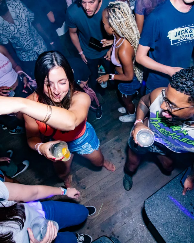 Indie Sleaze - July 2022 - second Saturday of the month @Ammazza - DJ: Kimber - Photos: Darcy @ Oh Snap Kid