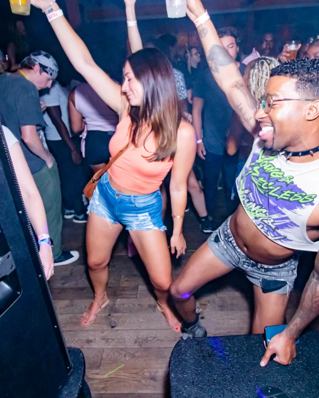 Indie Sleaze - July 2022 - second Saturday of the month @Ammazza - DJ: Kimber - Photos: Darcy @ Oh Snap Kid