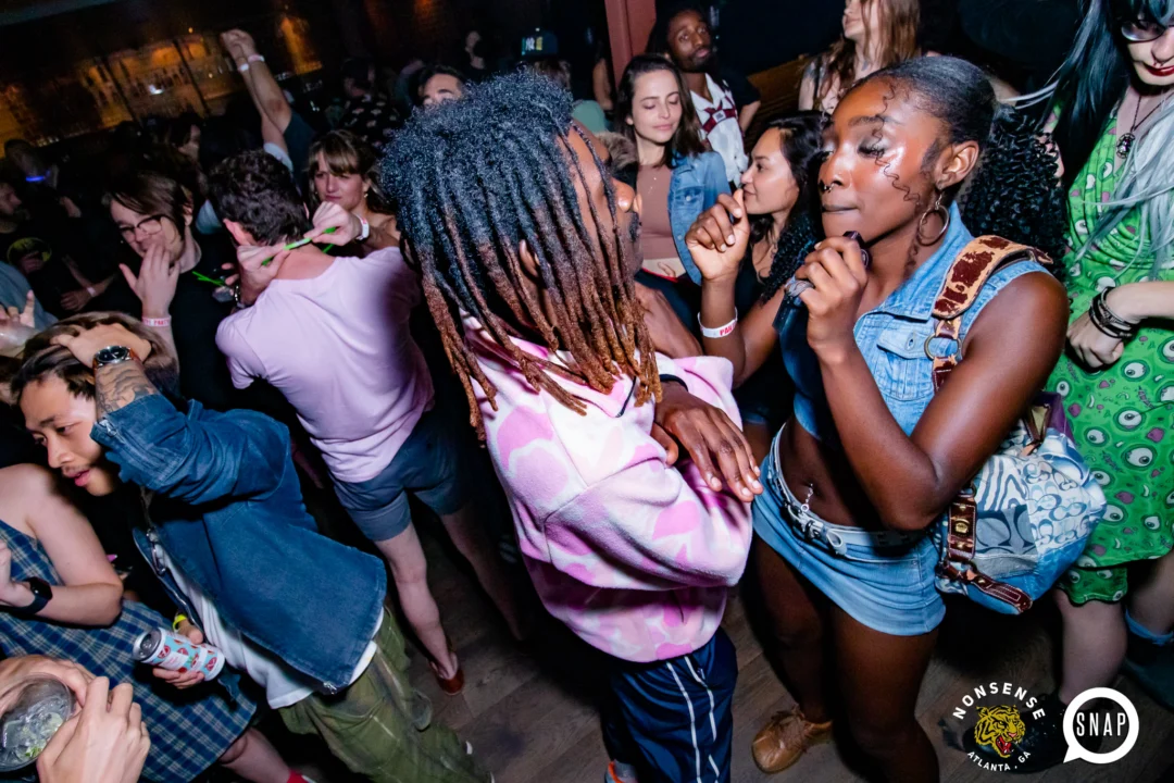Indie Sleaze - July 2022 - second Saturday of the month @Ammazza - DJ: Kimber - Photos: Darcy @ Oh Snap Kid