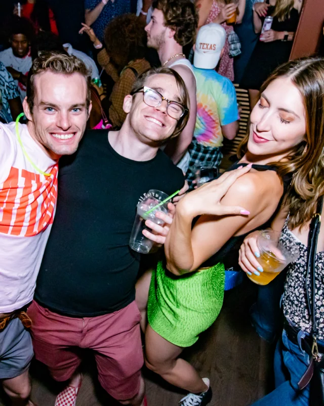 Indie Sleaze - July 2022 - second Saturday of the month @Ammazza - DJ: Kimber - Photos: Darcy @ Oh Snap Kid