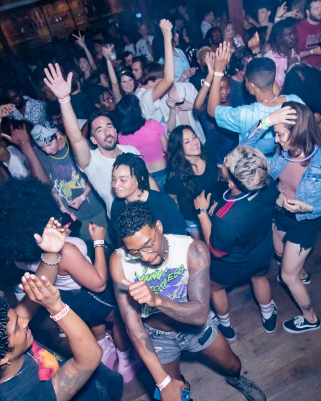 Indie Sleaze - July 2022 - second Saturday of the month @Ammazza - DJ: Kimber - Photos: Darcy @ Oh Snap Kid