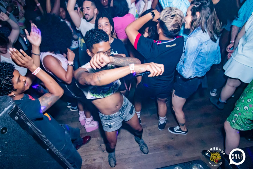 Indie Sleaze - July 2022 - second Saturday of the month @Ammazza - DJ: Kimber - Photos: Darcy @ Oh Snap Kid