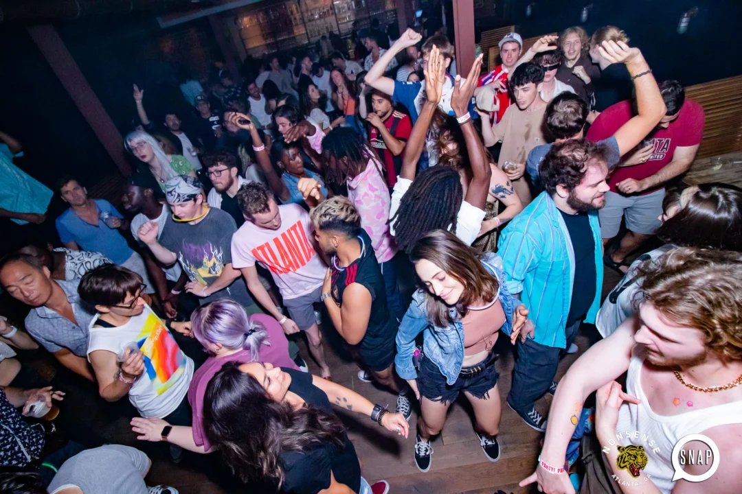 Indie Sleaze - July 2022 - second Saturday of the month @Ammazza - DJ: Kimber - Photos: Darcy @ Oh Snap Kid