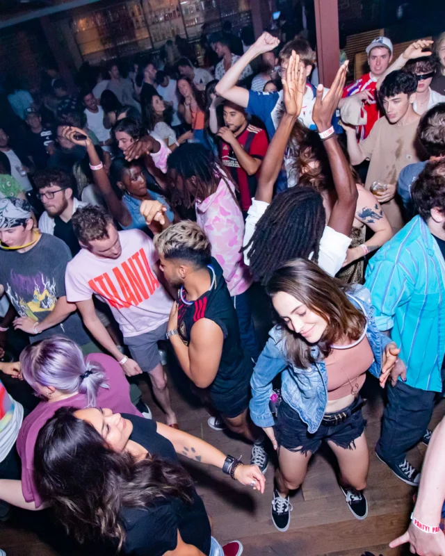 Indie Sleaze - July 2022 - second Saturday of the month @Ammazza - DJ: Kimber - Photos: Darcy @ Oh Snap Kid