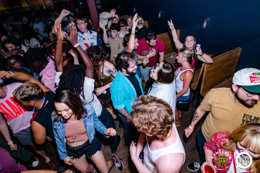 Indie Sleaze - July 2022 - second Saturday of the month @Ammazza - DJ: Kimber - Photos: Darcy @ Oh Snap Kid