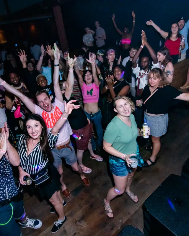 Indie Sleaze - July 2022 - second Saturday of the month @Ammazza - DJ: Kimber - Photos: Darcy @ Oh Snap Kid