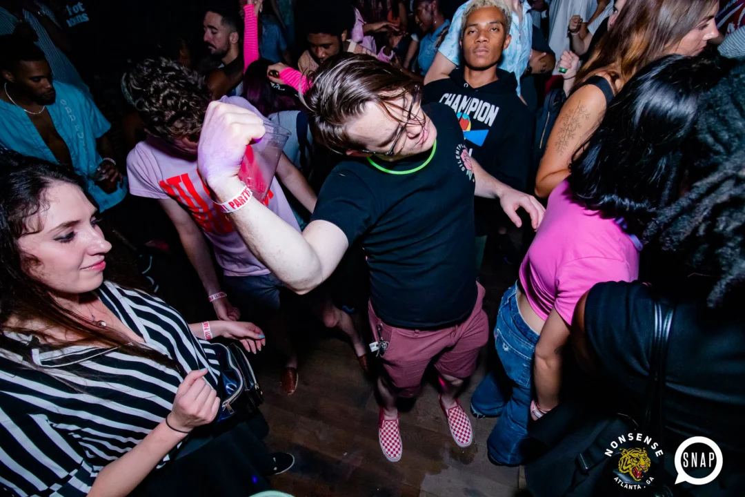 Indie Sleaze - July 2022 - second Saturday of the month @Ammazza - DJ: Kimber - Photos: Darcy @ Oh Snap Kid