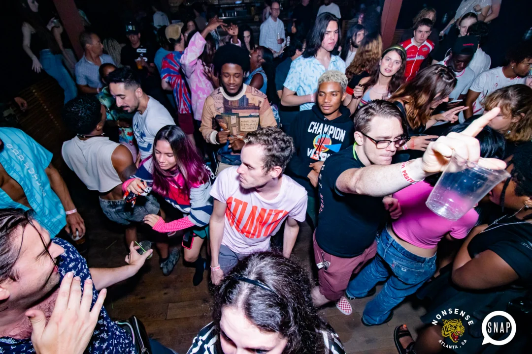 Indie Sleaze - July 2022 - second Saturday of the month @Ammazza - DJ: Kimber - Photos: Darcy @ Oh Snap Kid