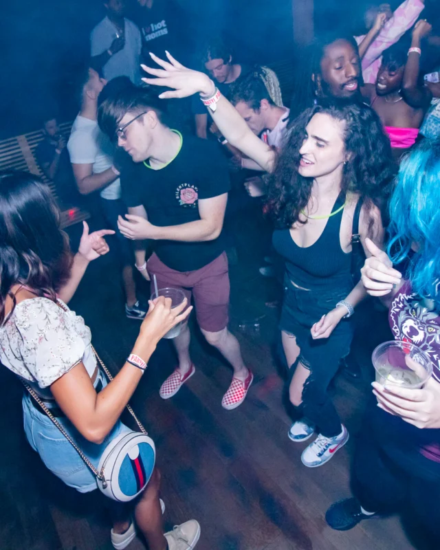 Indie Sleaze - July 2022 - second Saturday of the month @Ammazza - DJ: Kimber - Photos: Darcy @ Oh Snap Kid