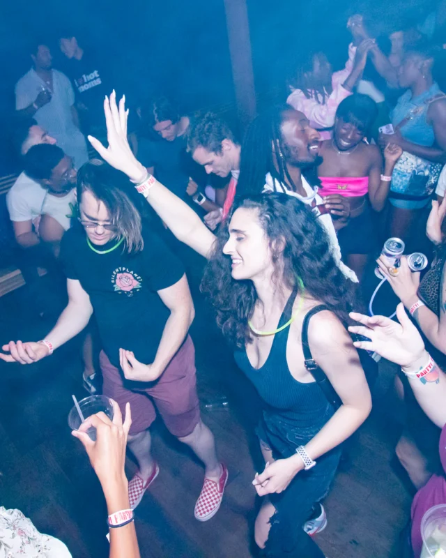 Indie Sleaze - July 2022 - second Saturday of the month @Ammazza - DJ: Kimber - Photos: Darcy @ Oh Snap Kid