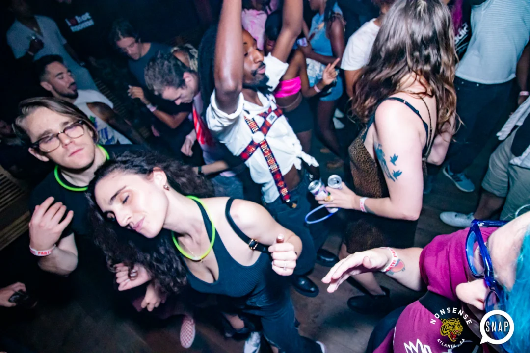 Indie Sleaze - July 2022 - second Saturday of the month @Ammazza - DJ: Kimber - Photos: Darcy @ Oh Snap Kid