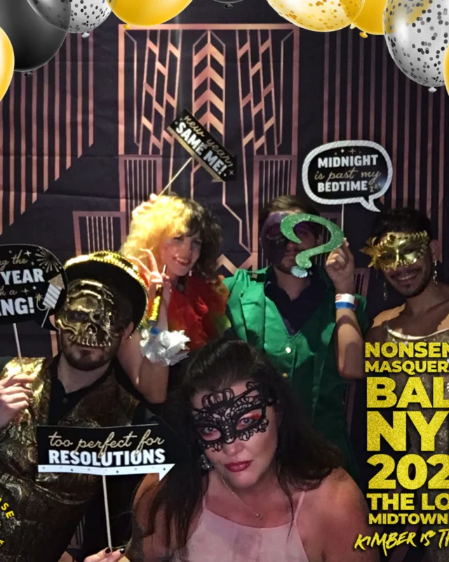 Nonsense Masquerade Ball NYE 2022 Photobooth 📸: @nonsenseatl
