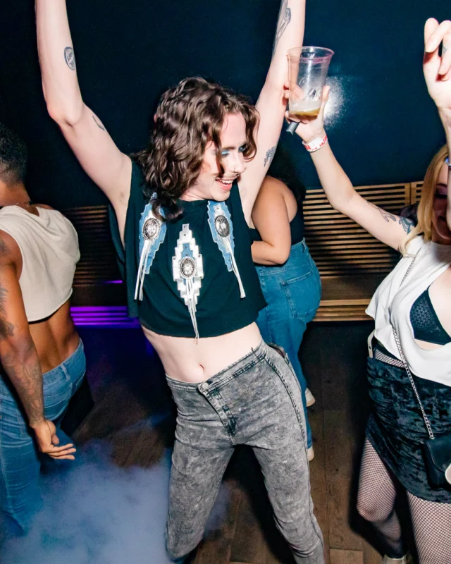 Indie Sleaze - September 2022 - at Ammazza - DJ: Kimber - Pics: Darcy of Oh Snap Kid