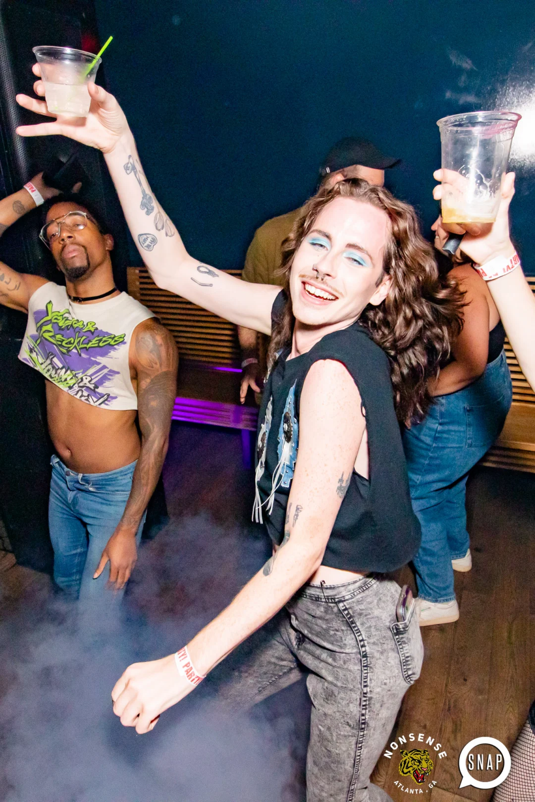 Indie Sleaze - September 2022 - at Ammazza - DJ: Kimber - Pics: Darcy of Oh Snap Kid
