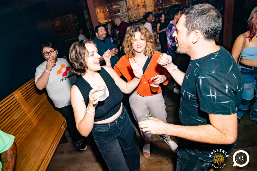Indie Sleaze - September 2022 - at Ammazza - DJ: Kimber - Pics: Darcy of Oh Snap Kid