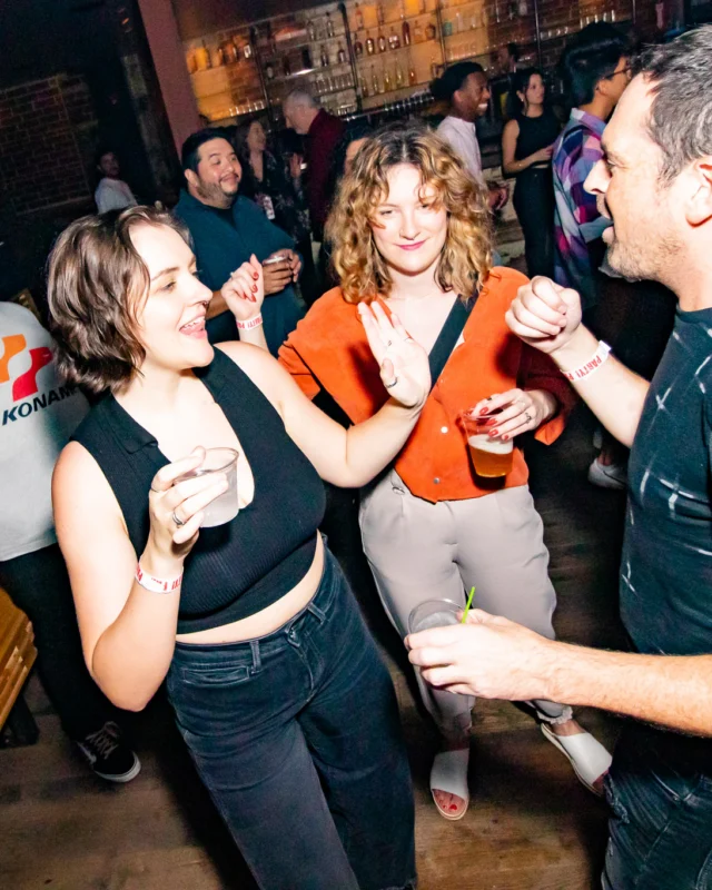 Indie Sleaze - September 2022 - at Ammazza - DJ: Kimber - Pics: Darcy of Oh Snap Kid