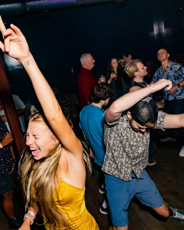 Indie Sleaze - September 2022 - at Ammazza - DJ: Kimber - Pics: Darcy of Oh Snap Kid