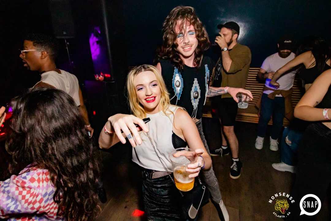 Indie Sleaze - September 2022 - at Ammazza - DJ: Kimber - Pics: Darcy of Oh Snap Kid
