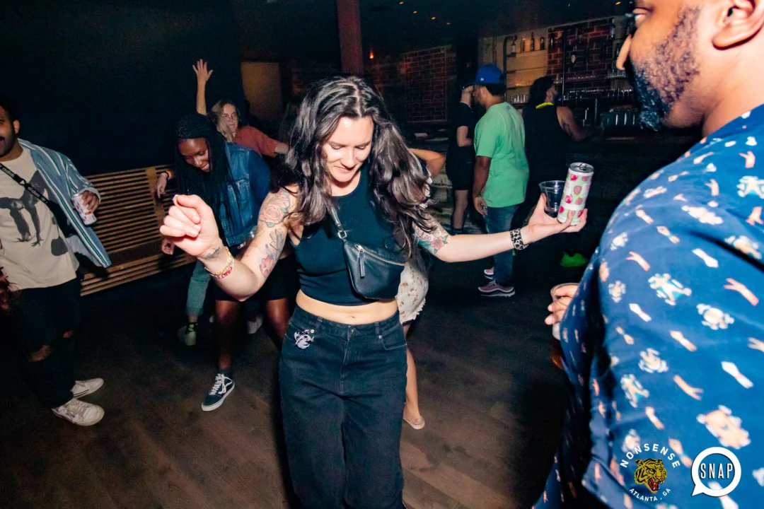 Indie Sleaze - September 2022 - at Ammazza - DJ: Kimber - Pics: Darcy of Oh Snap Kid