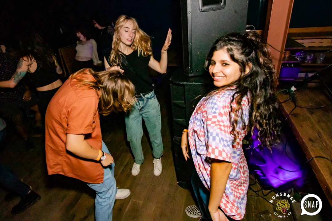 Indie Sleaze - September 2022 - at Ammazza - DJ: Kimber - Pics: Darcy of Oh Snap Kid