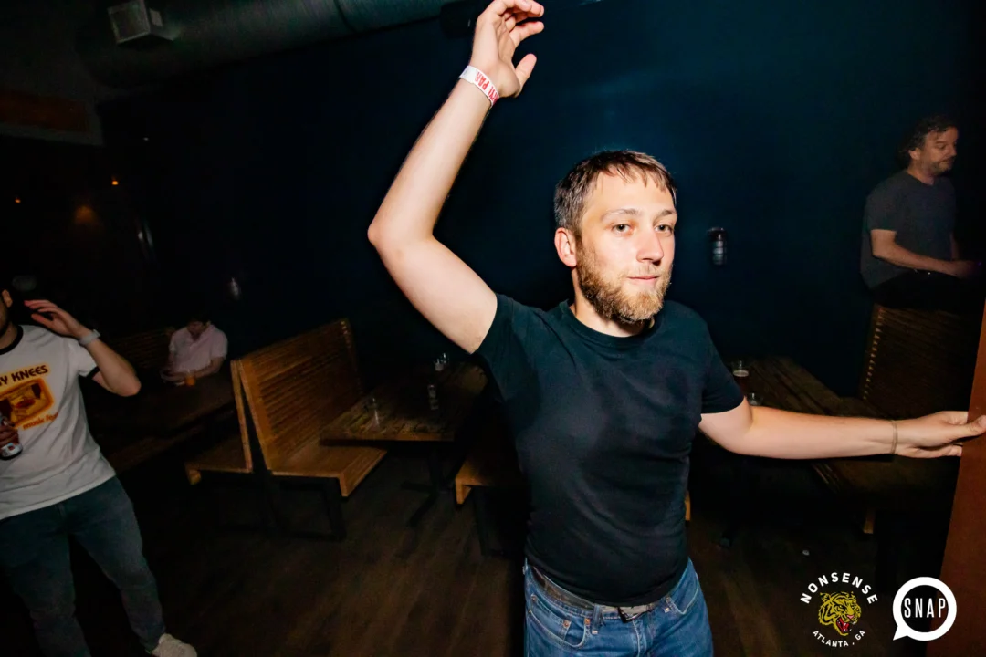 Indie Sleaze - September 2022 - at Ammazza - DJ: Kimber - Pics: Darcy of Oh Snap Kid