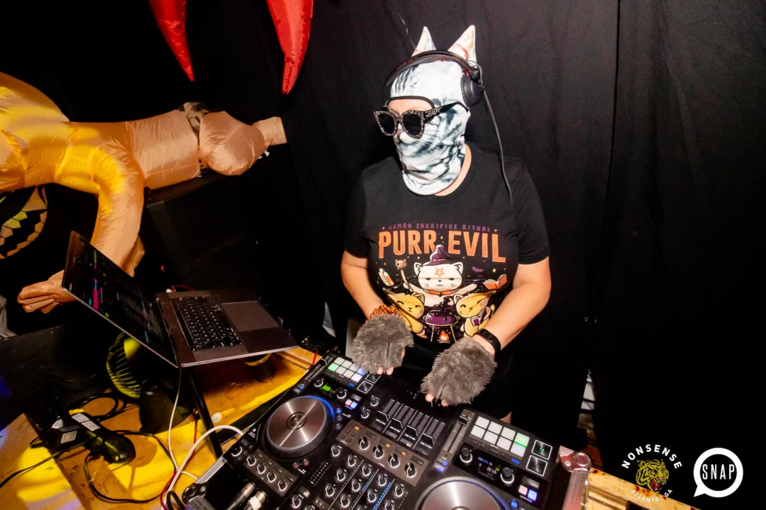 Hot Mess Halloween 2022 📸: @nonsenseatl