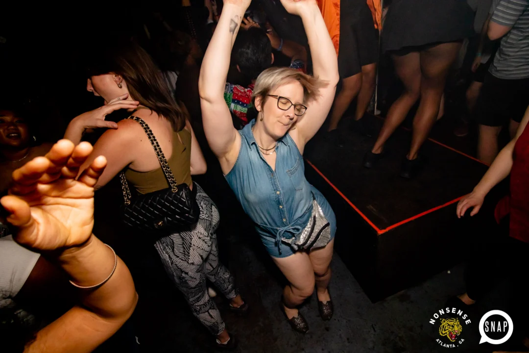 Hot Mess dance pop party - April 2023 - third Friday of every month at The Basement - Kimber is the DJ - Pics: Darcy for Oh Snap Kid