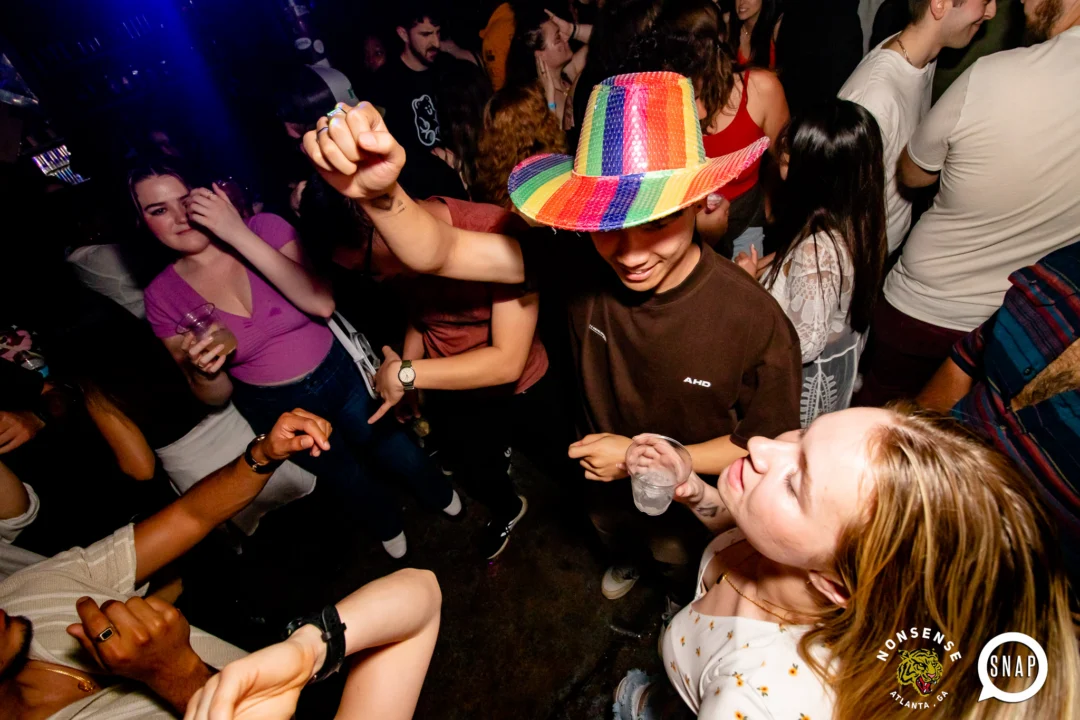 Hot Mess dance pop party - April 2023 - third Friday of every month at The Basement - Kimber is the DJ - Pics: Darcy for Oh Snap Kid