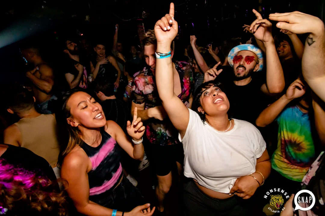 Hot Mess dance pop party - April 2023 - third Friday of every month at The Basement - Kimber is the DJ - Pics: Darcy for Oh Snap Kid